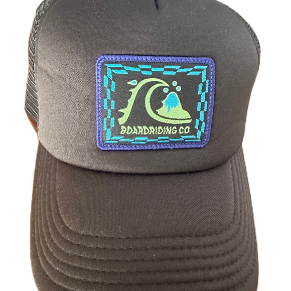 BNWT Quiksilver Boardridng Co Youth Hat - Picture 1 of 6